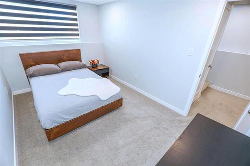 763 Hector Avenue, Winnipeg, MB - Indoor Photo Showing Bedroom