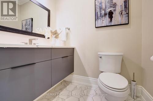 48 Palomino Drive, Hamilton, ON - Indoor Photo Showing Bathroom