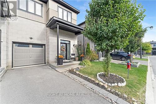 559 Radiant Private, Kanata, ON - Outdoor