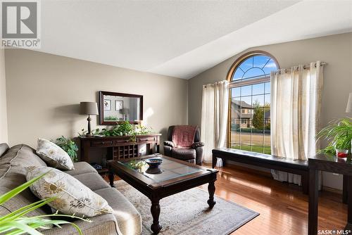 324 Ford Street, Bethune, SK - Indoor Photo Showing Living Room