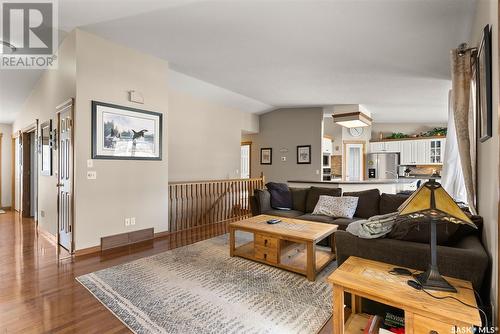 324 Ford Street, Bethune, SK - Indoor Photo Showing Living Room