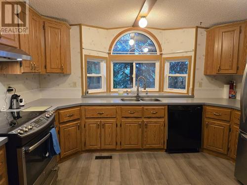 273 N Blackburn Road, Prince George, BC - Indoor Photo Showing Kitchen With Double Sink