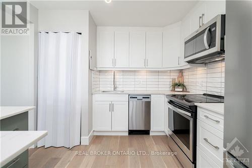 1604 - 1285 Cahill Drive, Ottawa, ON - Indoor Photo Showing Kitchen With Stainless Steel Kitchen With Upgraded Kitchen