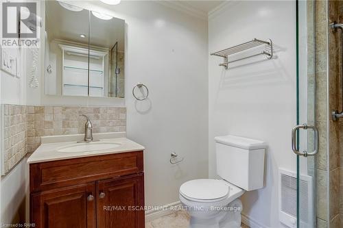 702 - 21 East Avenue S, Hamilton, ON - Indoor Photo Showing Bathroom