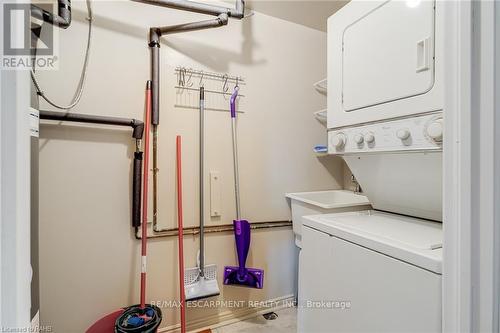 702 - 21 East Avenue S, Hamilton, ON - Indoor Photo Showing Laundry Room