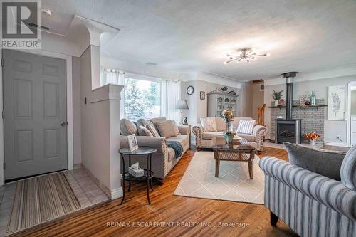 329 Margaret Avenue, Hamilton, ON - Indoor Photo Showing Living Room With Fireplace