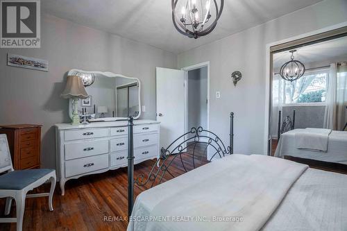 329 Margaret Avenue, Hamilton, ON - Indoor Photo Showing Bedroom