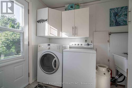 329 Margaret Avenue, Hamilton, ON - Indoor Photo Showing Laundry Room