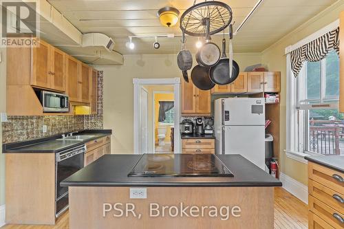 1020 Bala Falls Road, Muskoka Lakes, ON - Indoor Photo Showing Kitchen