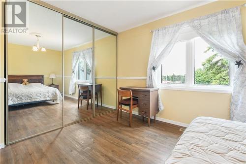 Both have large closets - 8 Spyglass Ridge, Stittsville, ON - Indoor Photo Showing Bedroom