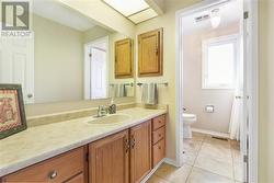 Full 2nd floor 4 pc bath - 