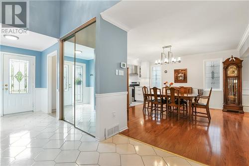 Wonderful flow - 8 Spyglass Ridge, Stittsville, ON - Indoor Photo Showing Dining Room