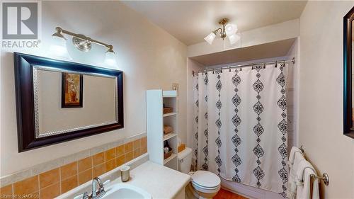 63 Greyview Drive, Markdale, ON - Indoor Photo Showing Bathroom