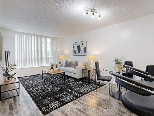 207-29 Pemberton Ave, Toronto, ON - Indoor Photo Showing Living Room