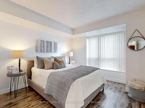 207-29 Pemberton Ave, Toronto, ON - Indoor Photo Showing Bedroom