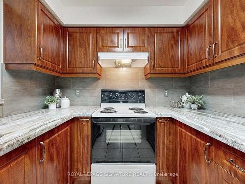 207-29 Pemberton Ave, Toronto, ON - Indoor Photo Showing Kitchen