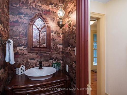 8268 Canyon Rd, Milton, ON - Indoor Photo Showing Bathroom