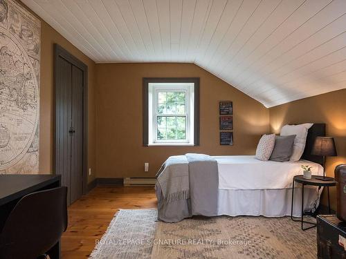 8268 Canyon Rd, Milton, ON - Indoor Photo Showing Bedroom