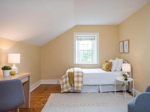 8268 Canyon Rd, Milton, ON - Indoor Photo Showing Bedroom