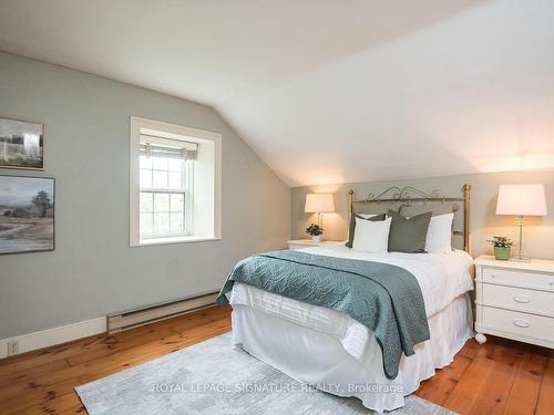 8268 Canyon Rd, Milton, ON - Indoor Photo Showing Bedroom