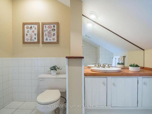 8268 Canyon Rd, Milton, ON - Indoor Photo Showing Bathroom