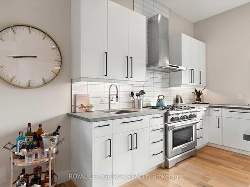 595130 Blind Line, Mono, ON - Indoor Photo Showing Kitchen With Upgraded Kitchen