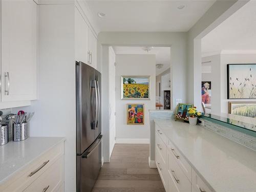 519-50 Songhees Rd, Victoria, BC - Indoor Photo Showing Kitchen