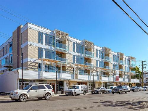 310-1916 Oak Bay Ave, Victoria, BC - Outdoor