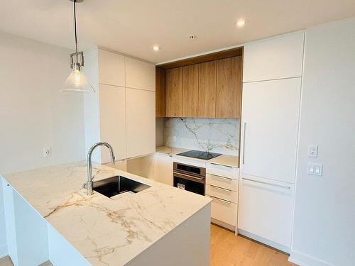 Kitchen - 704-399 Rue De La Rotonde, Montréal (Verdun/Île-Des-Soeurs), QC - Indoor Photo Showing Kitchen