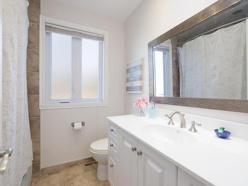 Salle de bains - 142 Av. Willowbank, Pointe-Claire, QC - Indoor Photo Showing Bathroom