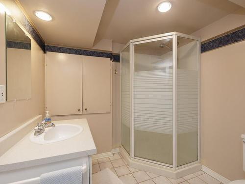 Salle de bains - 142 Av. Willowbank, Pointe-Claire, QC - Indoor Photo Showing Bathroom