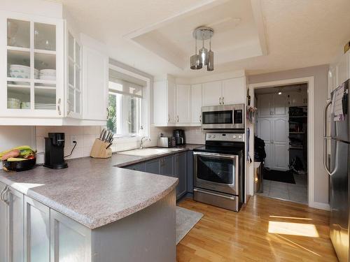 Cuisine - 142 Av. Willowbank, Pointe-Claire, QC - Indoor Photo Showing Kitchen