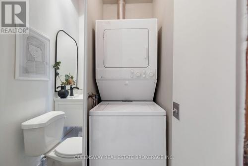 602 - 781 King Street W, Toronto, ON - Indoor Photo Showing Laundry Room