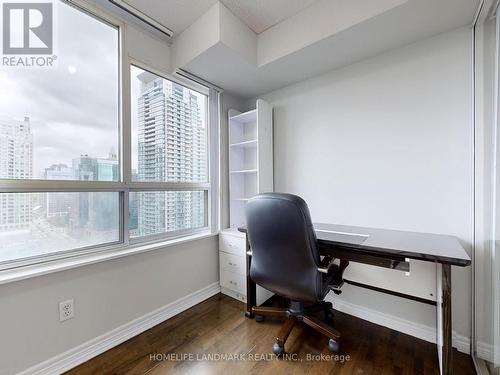 2208 - 18 Parkview Avenue, Toronto, ON - Indoor Photo Showing Office