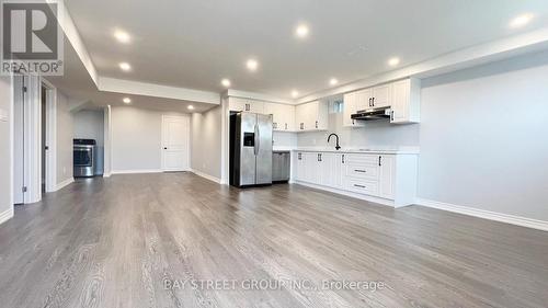 Bsmt - 48 Whitebirch Lane, East Gwillimbury, ON - Indoor Photo Showing Kitchen