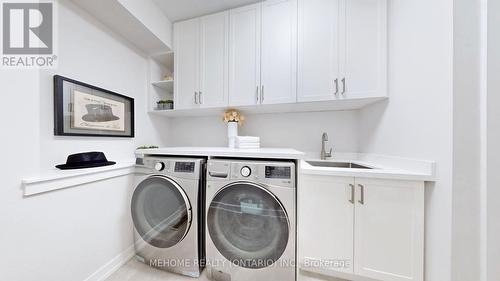 128 Alpaca Drive, Richmond Hill, ON - Indoor Photo Showing Laundry Room