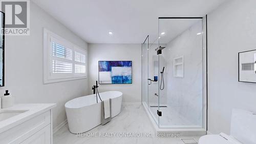 128 Alpaca Drive, Richmond Hill, ON - Indoor Photo Showing Bathroom