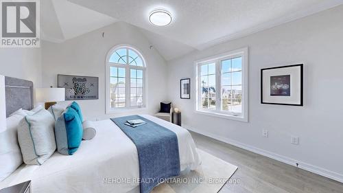 128 Alpaca Drive, Richmond Hill, ON - Indoor Photo Showing Bedroom