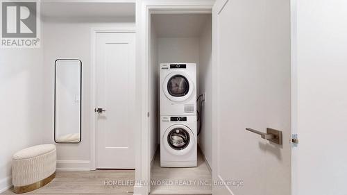 2605 - 38 Gandhi Lane, Markham, ON - Indoor Photo Showing Laundry Room