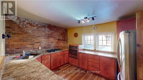 27-29 Main Street E, Grey Highlands (Markdale), ON - Indoor Photo Showing Kitchen