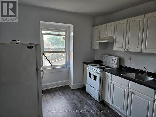 Upper - 683 Dupont Street, Toronto, ON - Indoor Photo Showing Kitchen