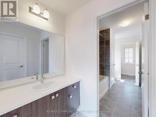 99 Golden Meadows Drive, Otonabee-South Monaghan, ON - Indoor Photo Showing Bathroom