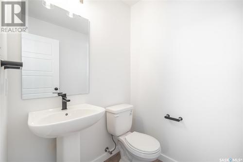 8620 Wheat Crescent, Regina, SK - Indoor Photo Showing Bathroom