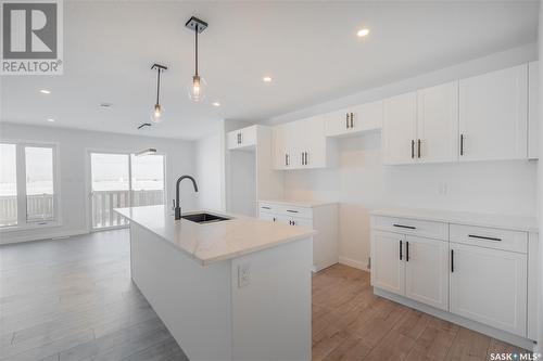 8620 Wheat Crescent, Regina, SK - Indoor Photo Showing Kitchen