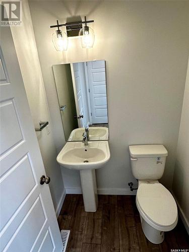 1125 Camden Gardens, White City, SK - Indoor Photo Showing Bathroom