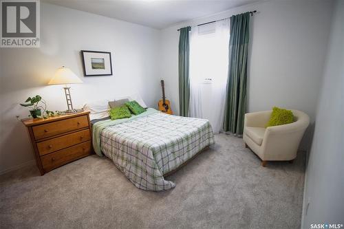 906 Nesslin Crescent, Saskatoon, SK - Indoor Photo Showing Bedroom