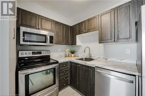 56 Hiawatha Road Unit# 11, Woodstock, ON - Indoor Photo Showing Kitchen