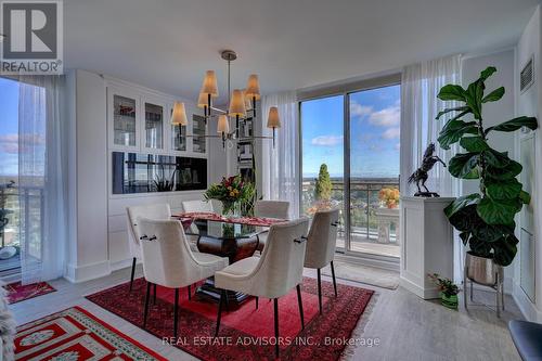 Lph 11 - 310 Red Maple Road, Richmond Hill, ON - Indoor Photo Showing Dining Room