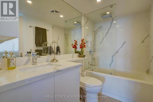 Lph 11 - 310 Red Maple Road, Richmond Hill, ON - Indoor Photo Showing Bathroom