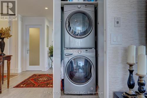 Lph 11 - 310 Red Maple Road, Richmond Hill, ON - Indoor Photo Showing Laundry Room